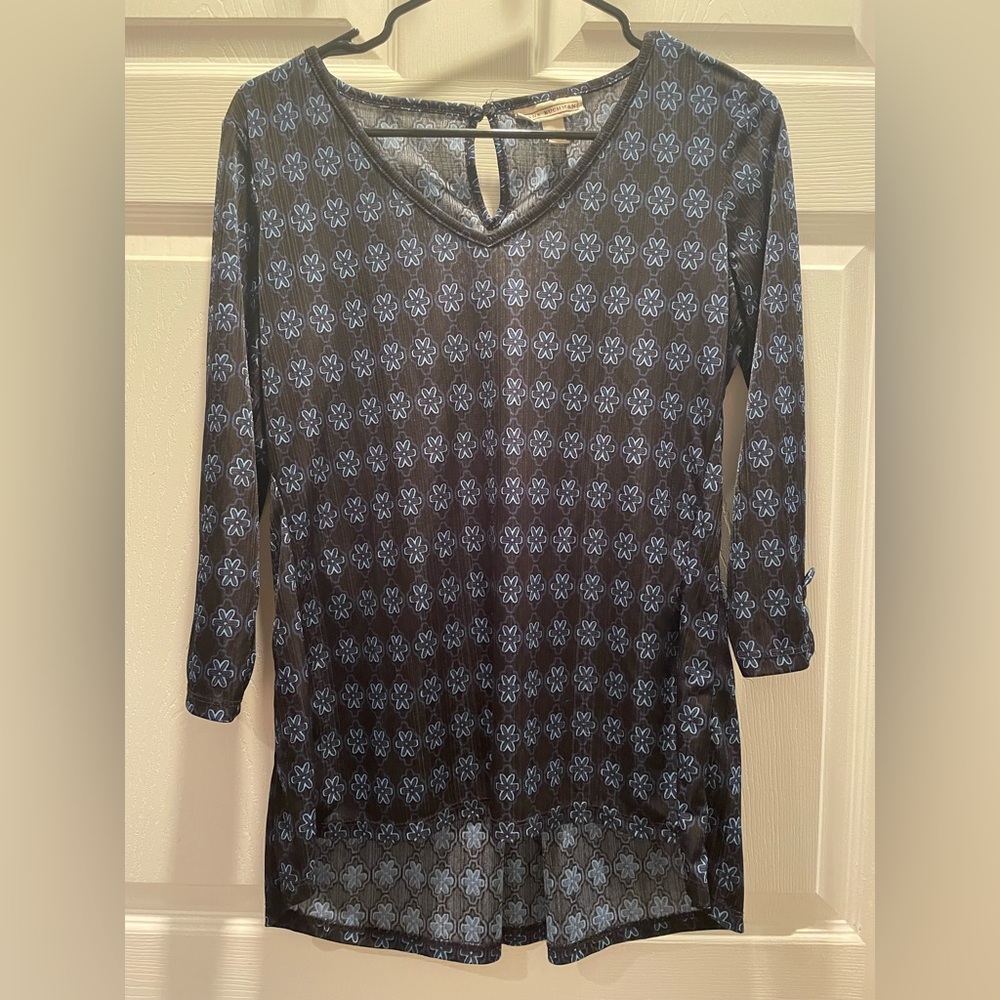 Dana Buchman Black and Blue Floral 3/4 Tunic Sleeve Blouse